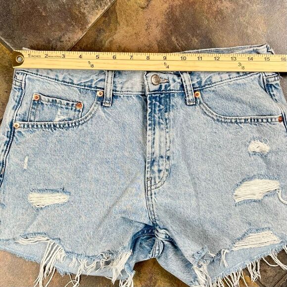Gap Denim Distressed Cut Off Jean Stride Shorts 6 - Picture 2 of 6